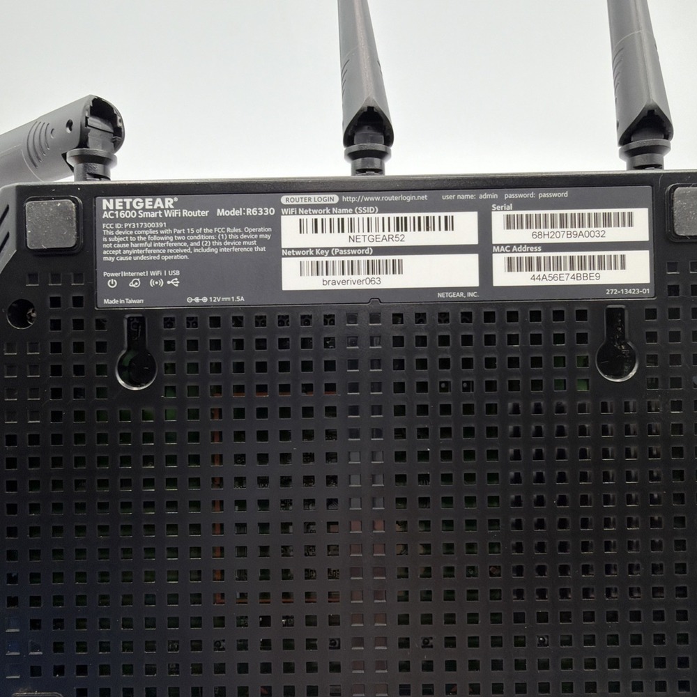 NETGEAR R6330 AC1600 Smart WiFi Router w/ Power Cord - For Repair Or Parts - Picture 6 of 8